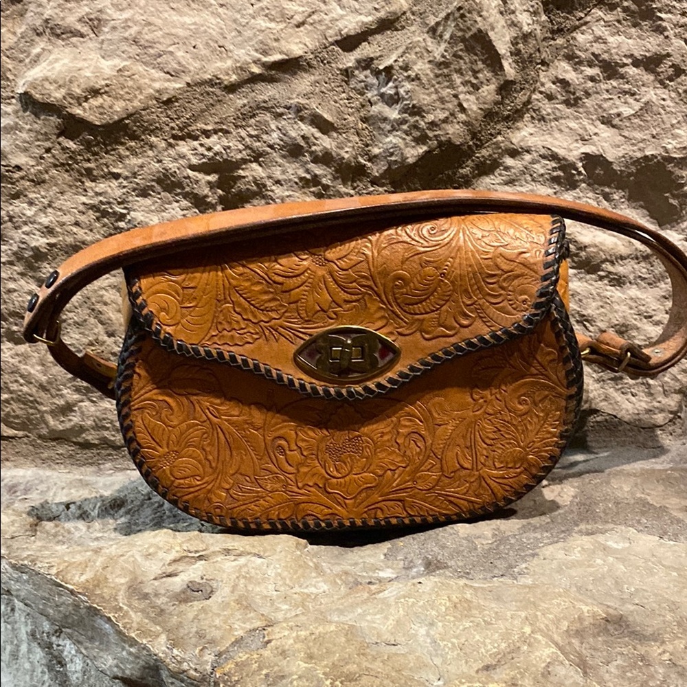 *Vintage* Tooled Saddle Bag